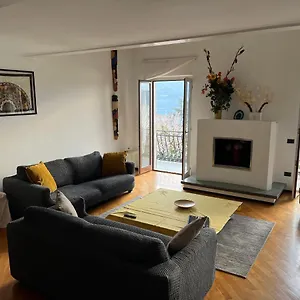 https://villa-niccolo.it-lombardy.com